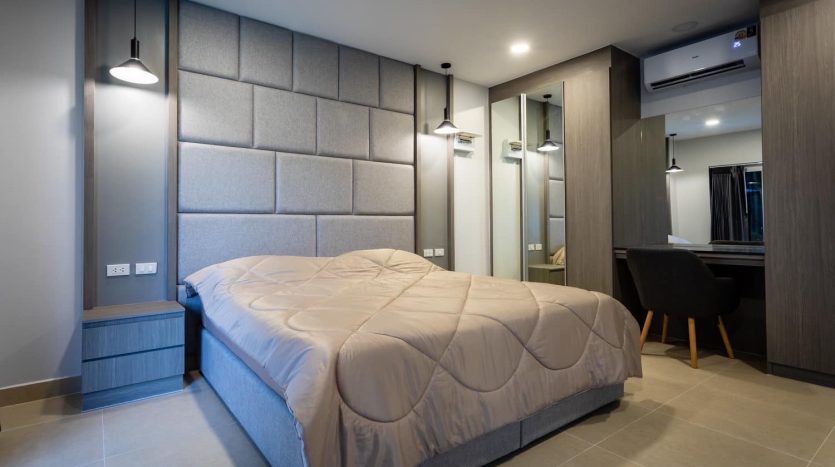 4 Br House For Sale in Pattaya – Fully Furnished, Fully Renovated with Guest House