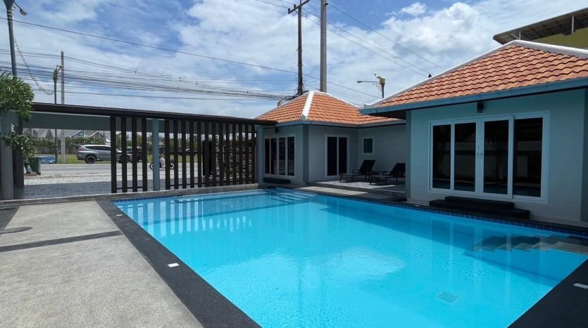 4 Br House For Sale in Pattaya – Fully Furnished, Fully Renovated with Guest House