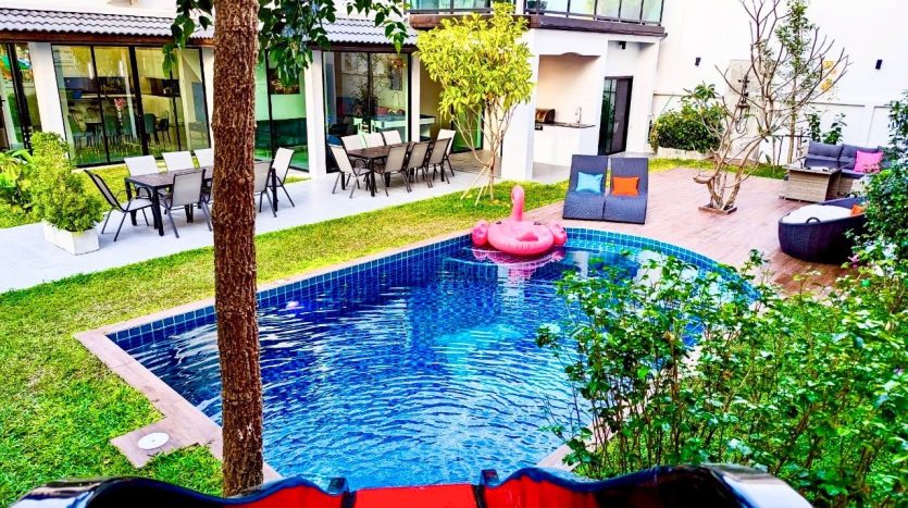Stunning Luxury Pool Villa For Sale in Soi Khaotalo Pattaya – 7 Br Fully Furnished