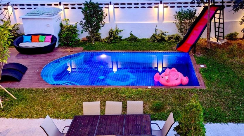 Stunning Luxury Pool Villa For Sale in Soi Khaotalo Pattaya – 7 Br Fully Furnished