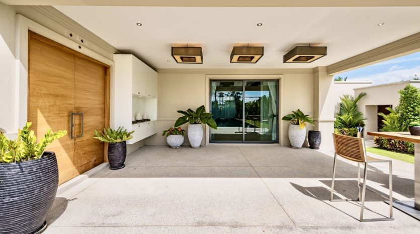 Mabprachan Lake Pattaya Luxury 4 Br Pool Villa For Sale – Surrounded by Nature