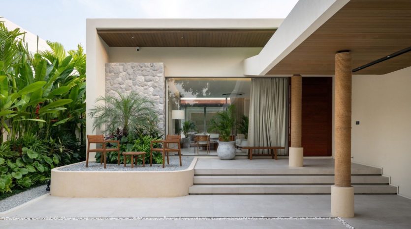 3 Br Mövenpick Pool Villa For Sale – Premium Smart Home on Prime Na Jomtien Location Close to Beach