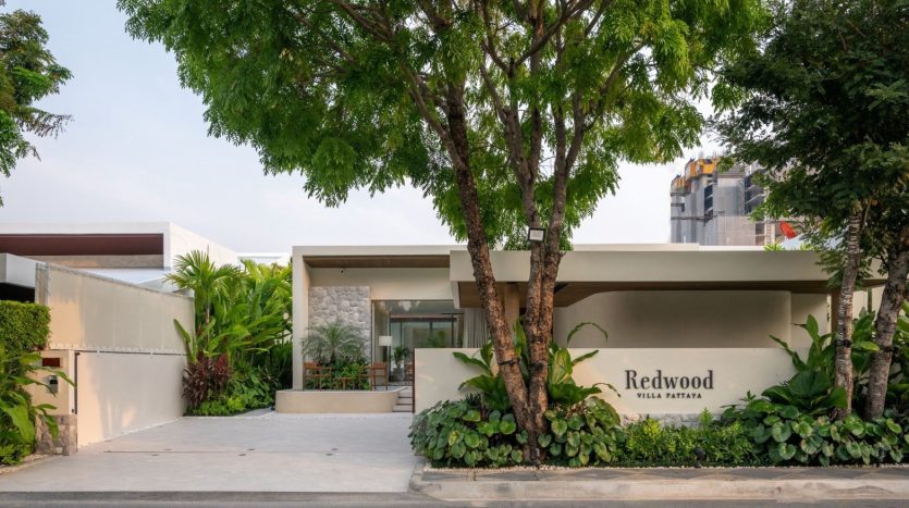 3 Br Mövenpick Pool Villa For Sale – Premium Smart Home on Prime Na Jomtien Location Close to Beach