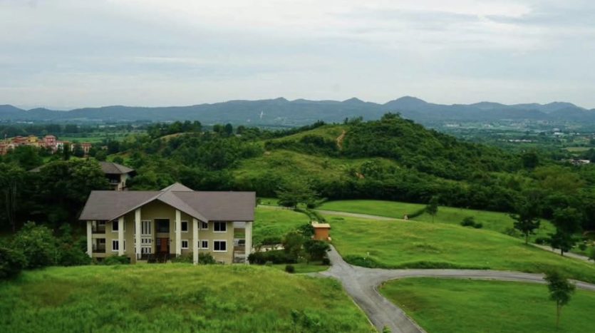 Nature Retreat 7 Br House For Sale in Pak Chong Khao Yai – Scenic Hilltop, National Park View
